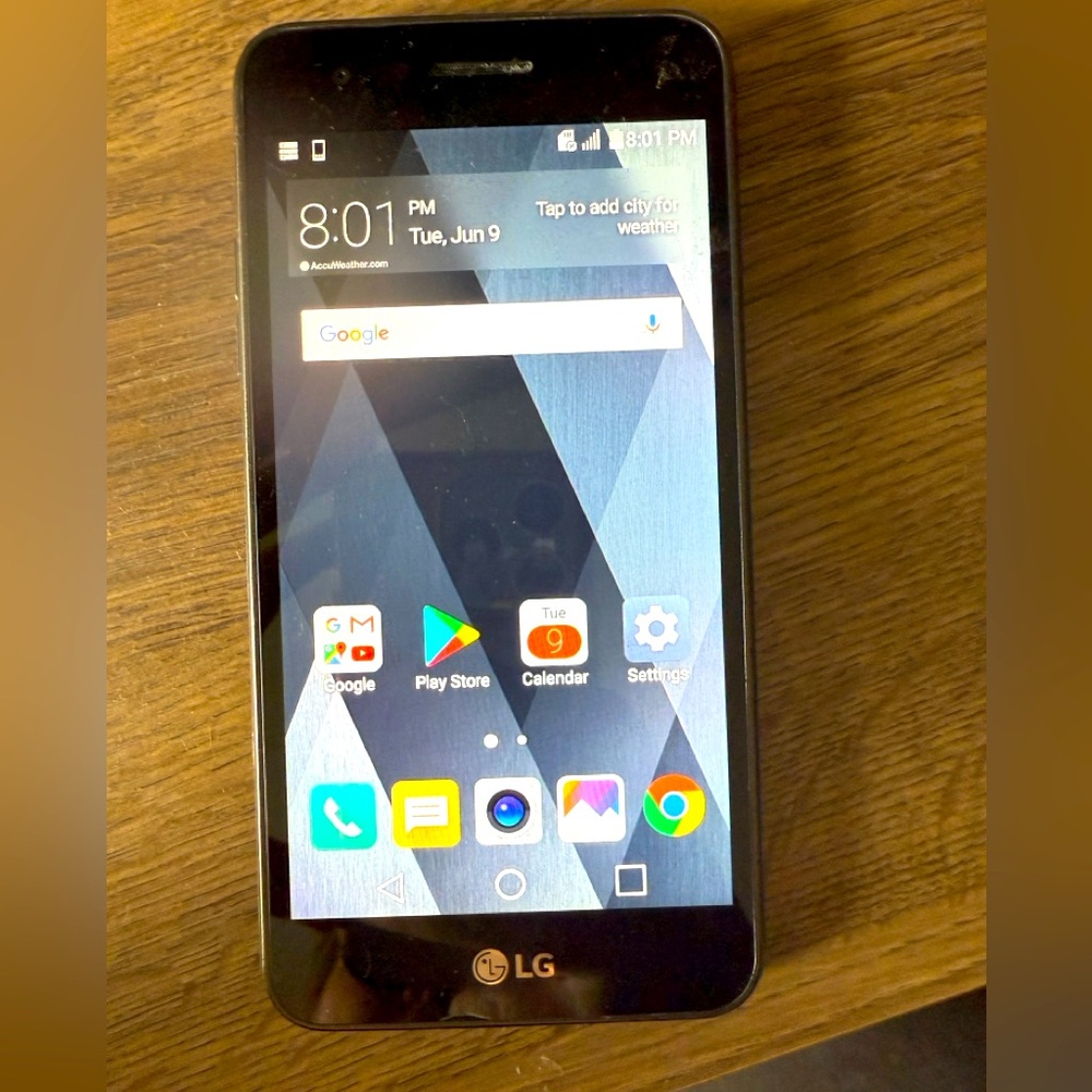 LG K4 (2017) Smartphone - Sleek Black Design